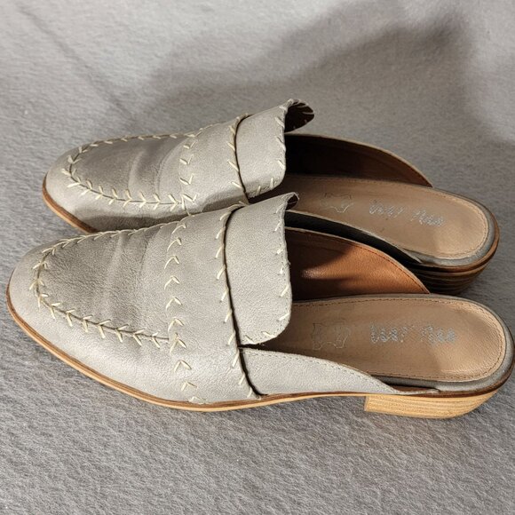 Mi iM Simone Mule Shoe Embroidered Vegan Leather Slip On Closed Toe Shoe 8.5 - Picture 4 of 12